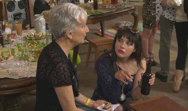 Участницы "Від пацанки до панянки" затусили на вечеринке с "жизнелюбами"