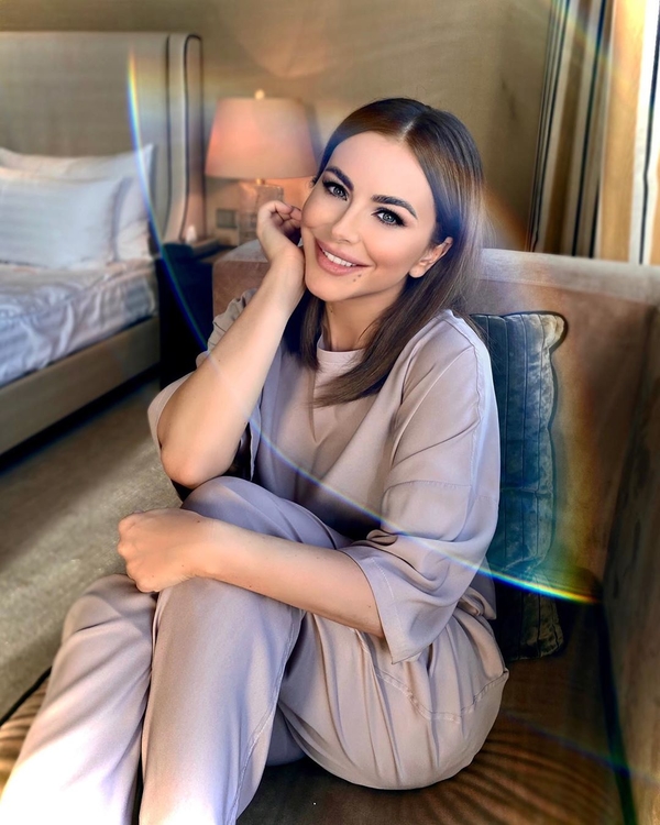 Ани Лорак рисковала жизнью на съёмках нового клипа "Я бы летала"