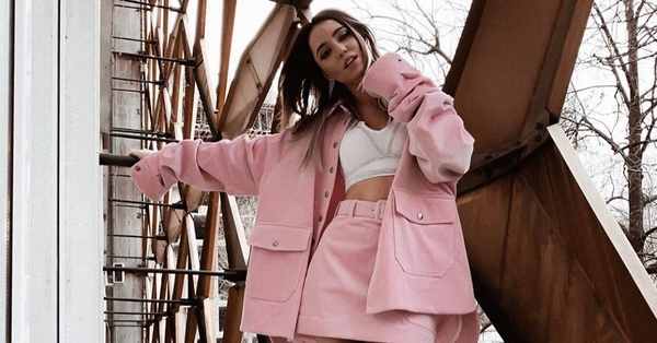 Надя Дорофеева похвасталась стильным весенним образом