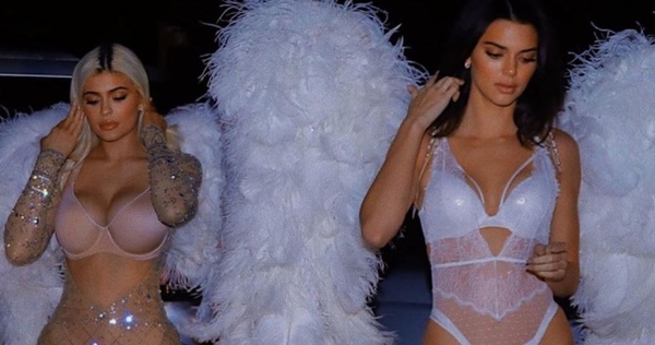 Стройные сестры Дженнер поразили фотосессией в одинаковых купальниках