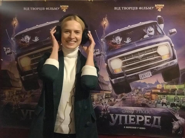 Звезда шоу "Мамахохотала" Аня Гресь стала эльфом