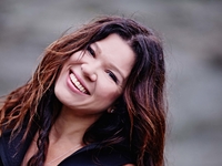 Руслана: "Многие просто сидят, всю жизнь сидят. Когда жить будем, ребята?"