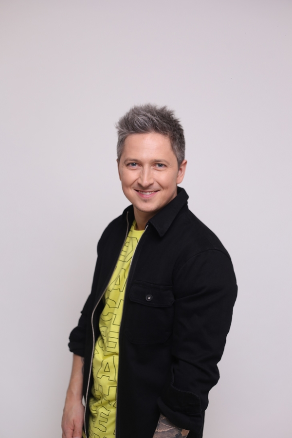 Цветы, колбаса и билеты на концерт: звезды Нового канала – о подарках на 8 Марта