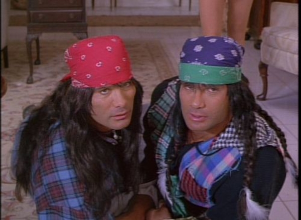 Умер актер-близнец из комедии "Няньки"