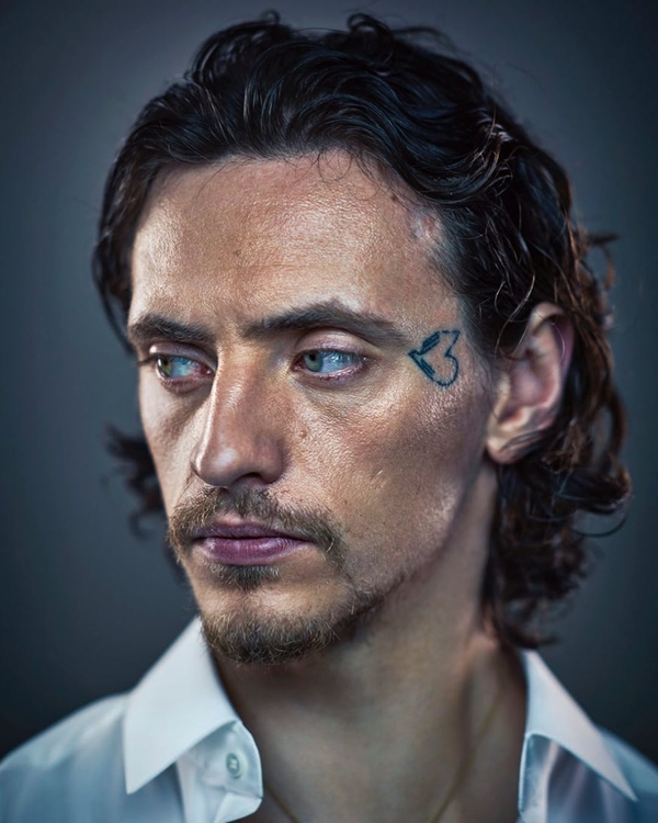 Ребенка назвали Миром: Скандальный украинский танцовщик стал отцом