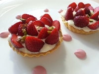 ПП тарталетки из цельнозерновой муки с творожно-ягодной начинкой