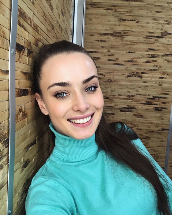 "На себя не похожа!": Победительница "Танцев со звездами" покорила образом