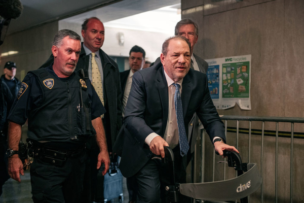 Официальный приговор: Харви Вайнштейна посадят на 23 года