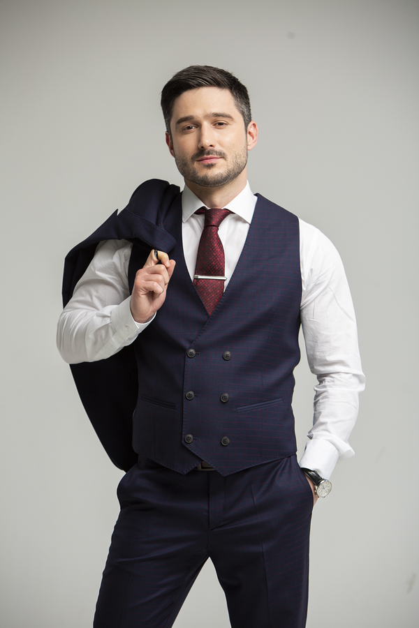 Известный актер Андрей Фединчик поделился с поклонниками откровенным снимком