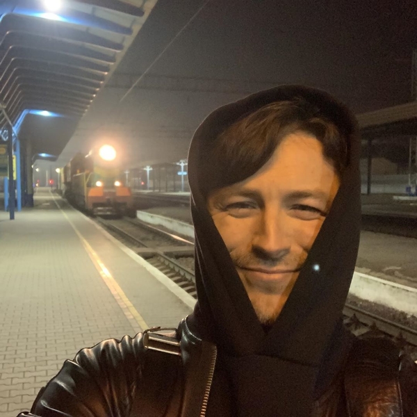 Папа готовил стряпню: Притула позабавил Сеть домашним фото