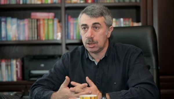 Комаровский рассказал, сколько коронавирус живет на различных поверхностях