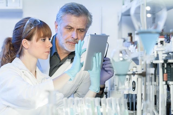 В США анонсировали применение нового лекарства от коронавируса