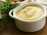 Сметанно-горчичная заправка с базиликом пошагово