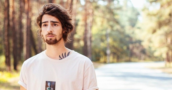 Дантес сравнил себя с мужем Елизаветы II - видео