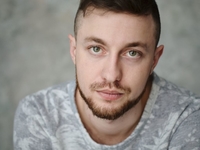 Феликс Аброскин: “Для меня театр – это “чьи-то ботинки”