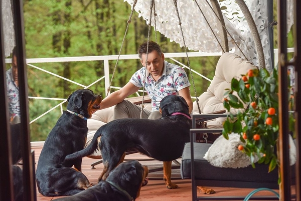 Украинский певец GENA VITER на период карантина запустил социальный флешмоб