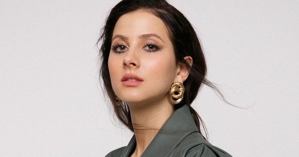 Анастасия Кожевникова показала, как отметила день рождения на карантине