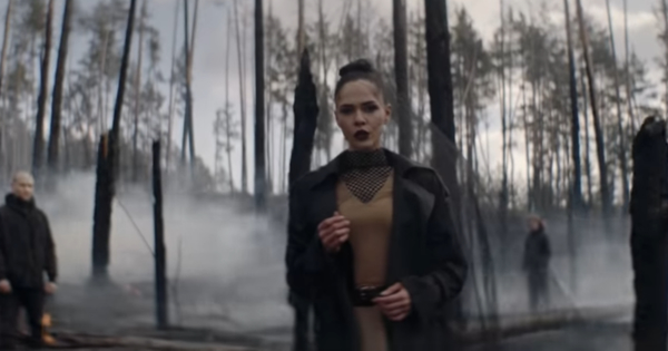 Группа The Hardkiss выпустила впечатляющий клип на песню "Гора"