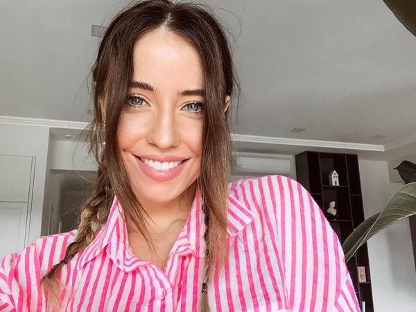 "Карантин, блин": Дорофеева показала, как развлекается в самоизоляции