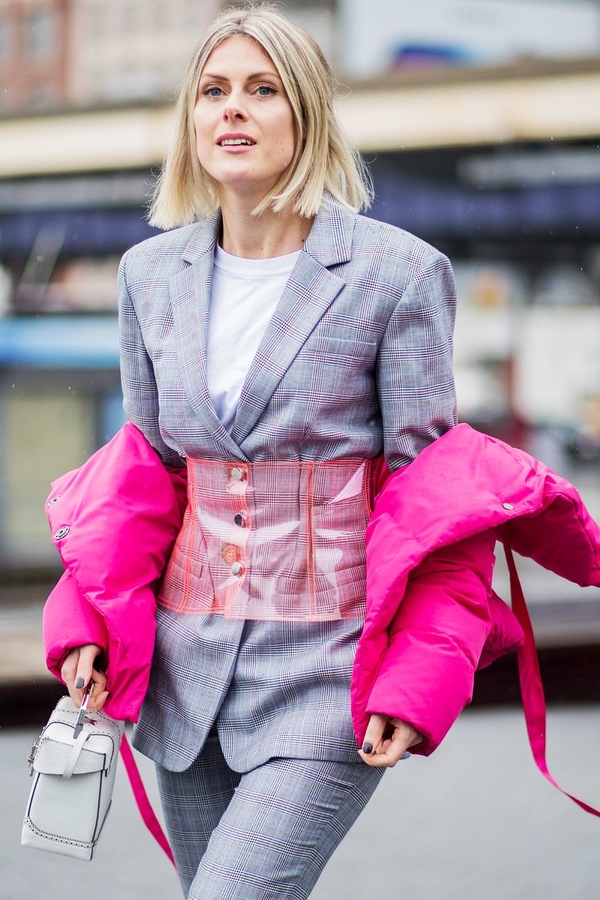 Непрозрачный намек: ТОП-8 способов красиво показать белье