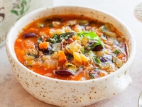 Минестроне: как приготовить вкусный и легкий итальянский суп?