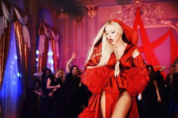 "Полявидение":  Оля Полякова запустила онлайн-тв