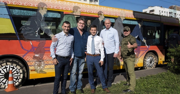 Именинник Евгений Кошевой и его неожиданные признания о "первых" и "последних" разах