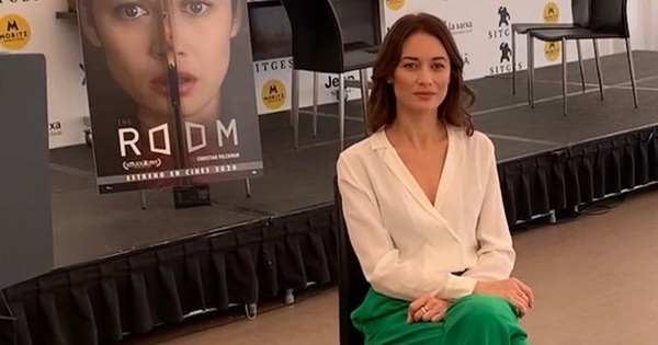 Переболевшая коронавирусом Ольга Куриленко призвала всех носить маски