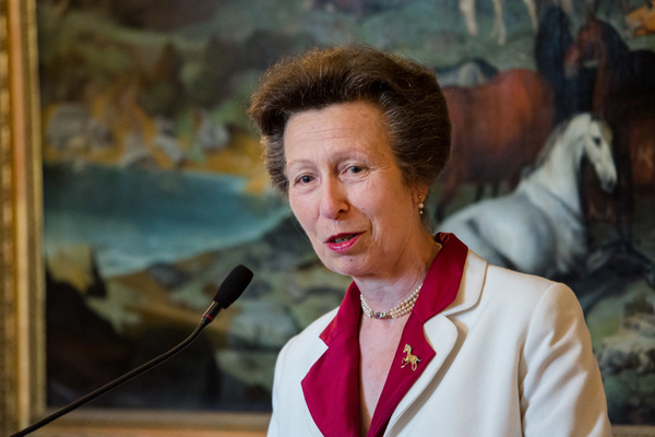 Принцесса Анна призналась, почему лишила своих детей титулов