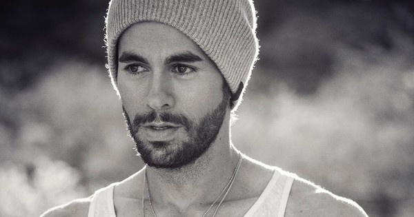 Видео дня: Энрике Иглесиас показал, как проводит время с детьми