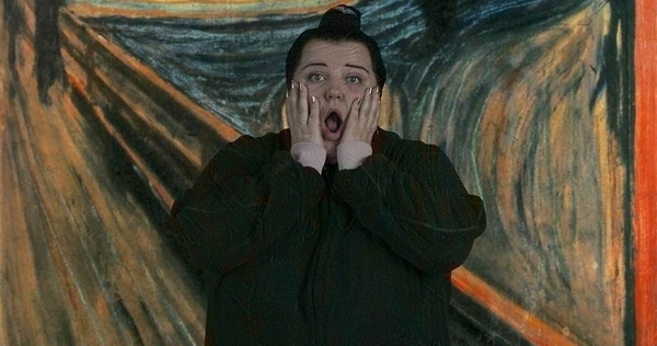 "Спасибо за победу": Alyona Alyona "убила" коронавирус в новом ролике