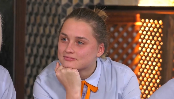 "Готова делать ему массаж ног каждый вечер": одна из "пацанок" влюбилась в дворецкого