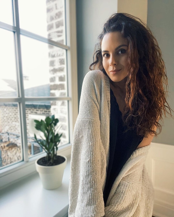 Сбросила белье под песню Джо Кокера: Каменских записала эффектное видео