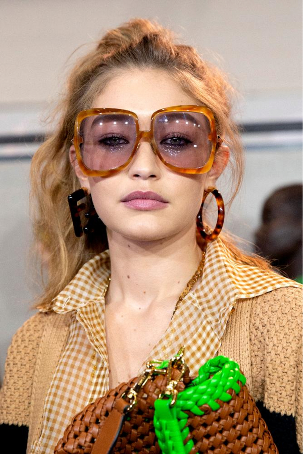 Защита от солнца: ТОП-8 модных оправ очков на лето 2020