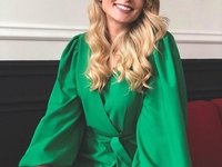 Тренируемся дома: упражнения барре от ведущей Нового канала