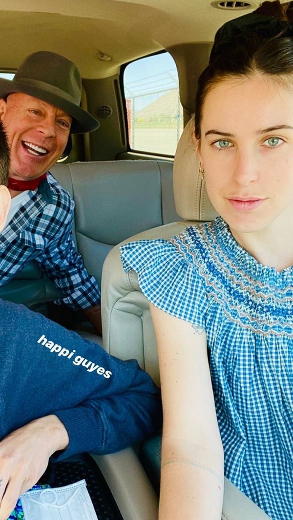 Вопреки карантину: Брюс Уиллис наконец-то воссоединился с женой и младшими дочерьми