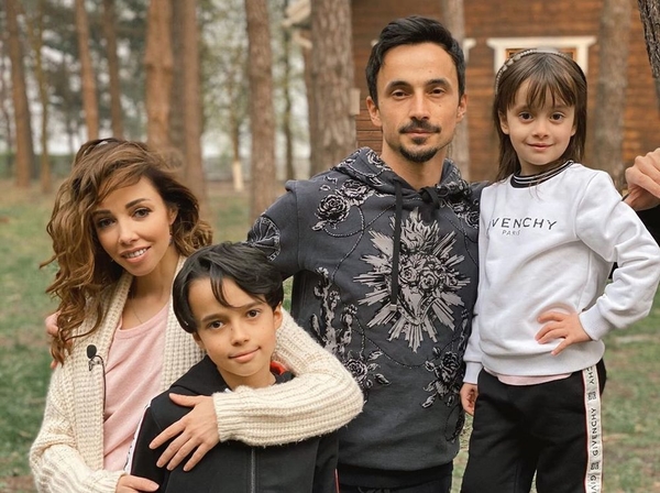 Кто круче?: Дочь Екатерины Кухар села на шпагат вместе со звездной мамой