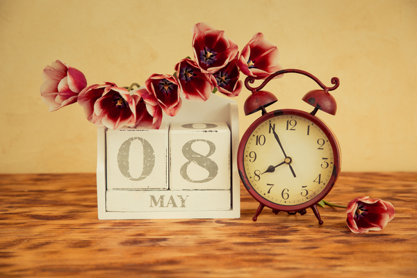 У кого именины 8 мая?