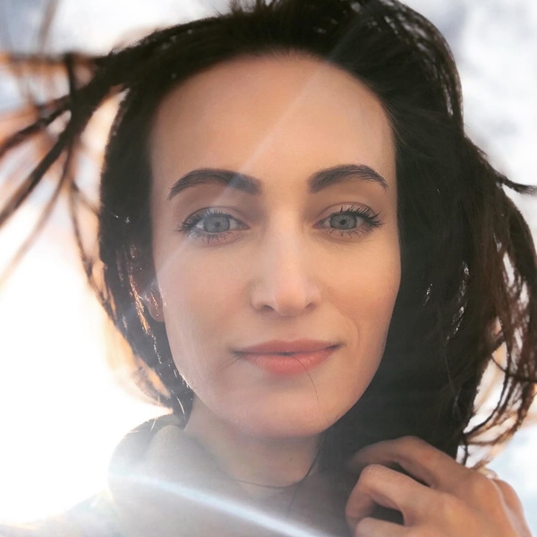 "В положении?": Экс-супруга Остапчука откровенно позировала фотографу беременных