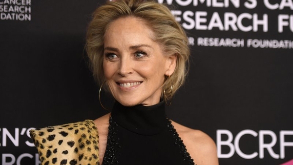 Шэрон Стоун растрогала Сеть фотографией из детства