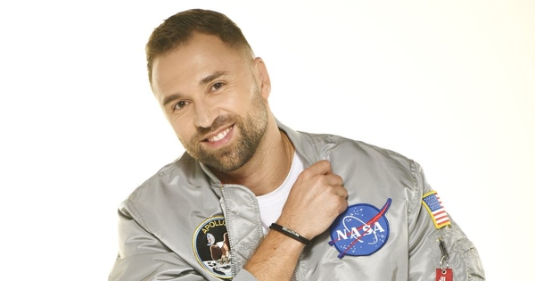 Побег из садика и макияж для козленка: Макс и участницы "Холостяк-10" рассказали о детстве