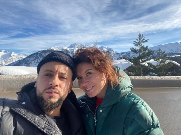 В Сети показали, как MONATIK и его жена выглядели 7 лет назад