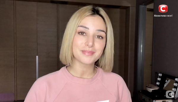 Звездные суеверия: кто здоровается с сороками, а кто верит в вещие сны?