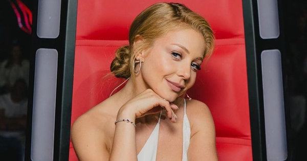 "Молчала много лет": Тина Кароль заинтриговала соблазнительным кадром