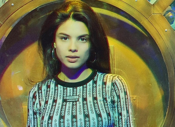 Горячая Мишель Андраде станцевала в облегающем костюме и очаровала Сеть