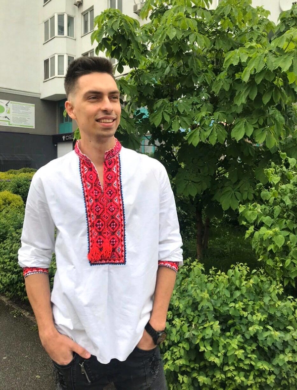 День вышиванки: украинские звезды поделились историями своих вышитых оберегов