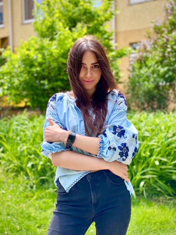 День вышиванки: украинские звезды поделились историями своих вышитых оберегов