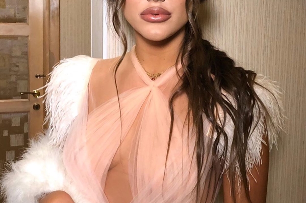 instagram.com/dasha_ulyanovaa