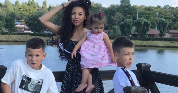 "Зачем ты нас нашла?": Экс-жена рэпера Сереги встретилась с одним из сыновей