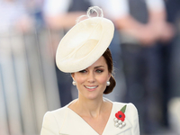 Стало известно, почему Кейт Миддлтон носит три кольца на безымянном пальце